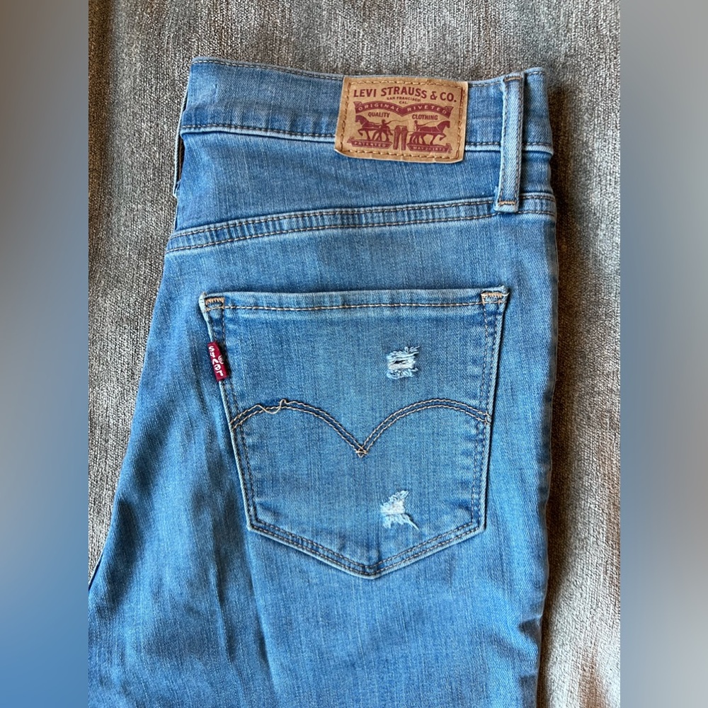 Levi’s 720 high rise super skinny 29